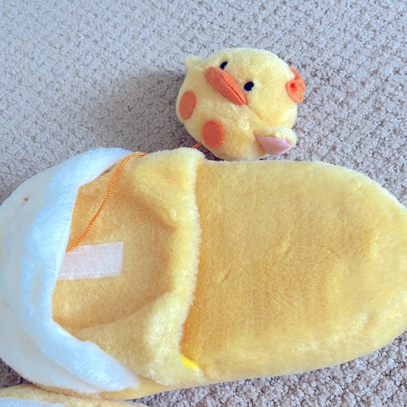 NEW Pipiyo Plushy Slipper Women Size 6-6.5 - Picture 6 of 7